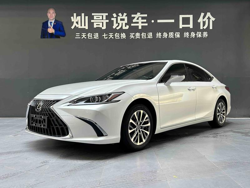 Lexus ES - фото 0
