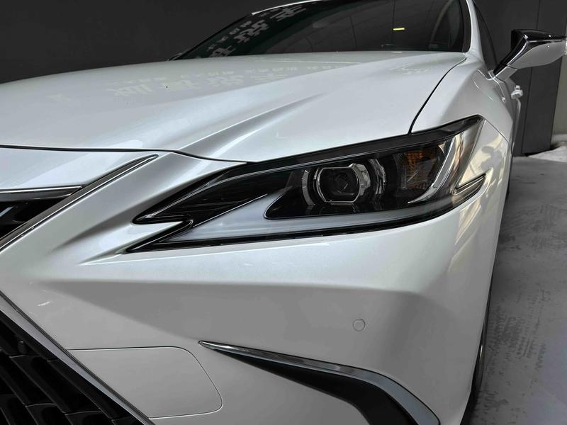 Lexus ES - фото 4