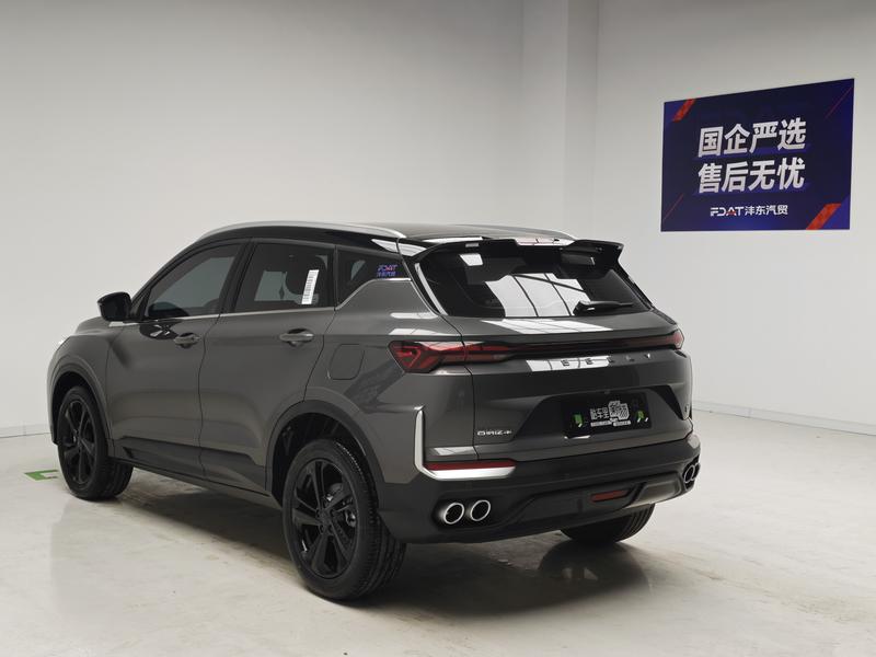 Geely Coolray - фото 4
