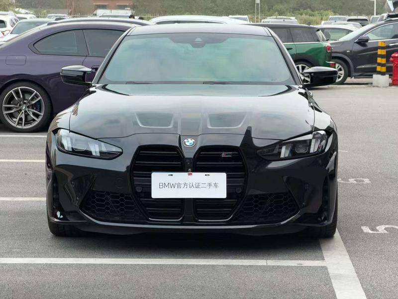 BMW M4 - фото 1