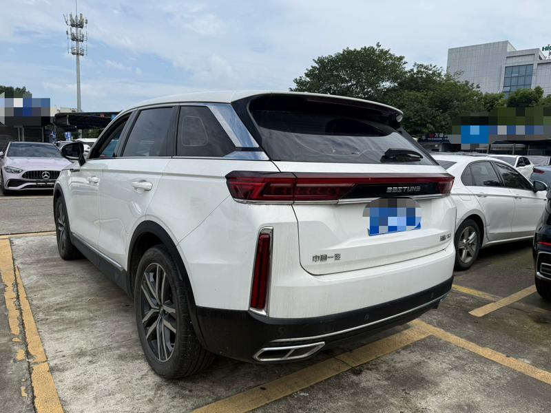 Besturn T99 - фото 3