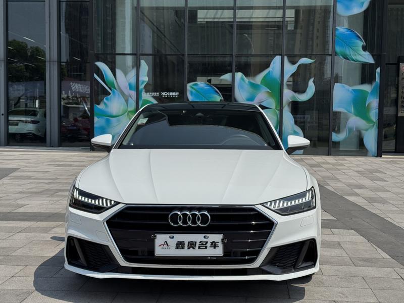 Audi A7 - фото 1