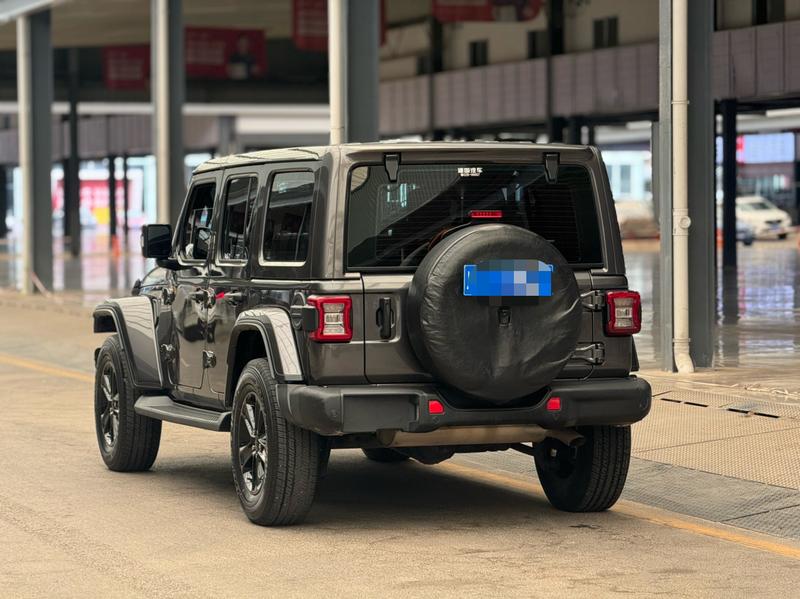 Jeep Wrangler - фото 3