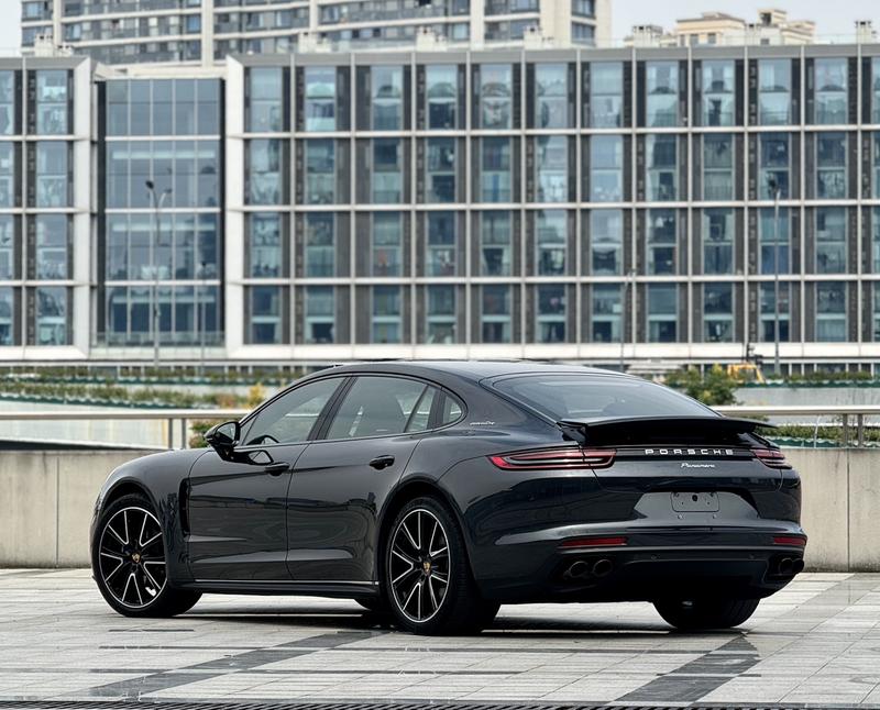 Porsche Panamera - фото 2