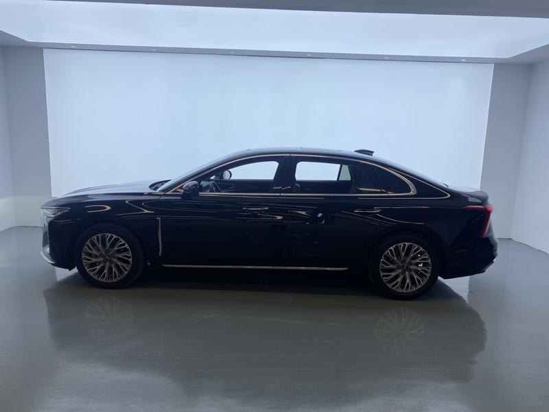 Hongqi H5 - фото 3
