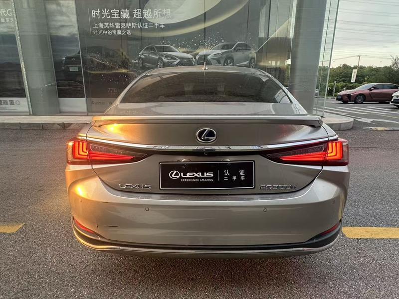 Lexus ES - фото 2