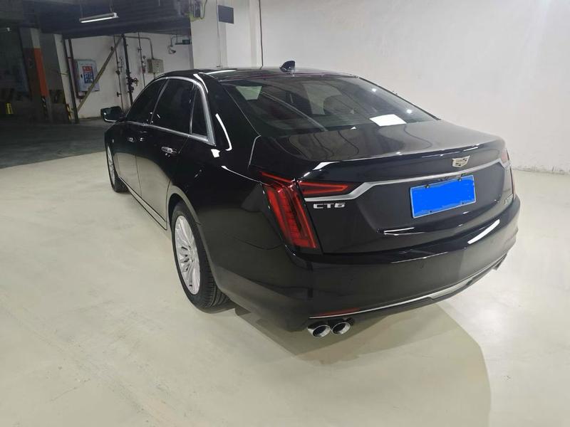 Cadillac CT6 - фото 3
