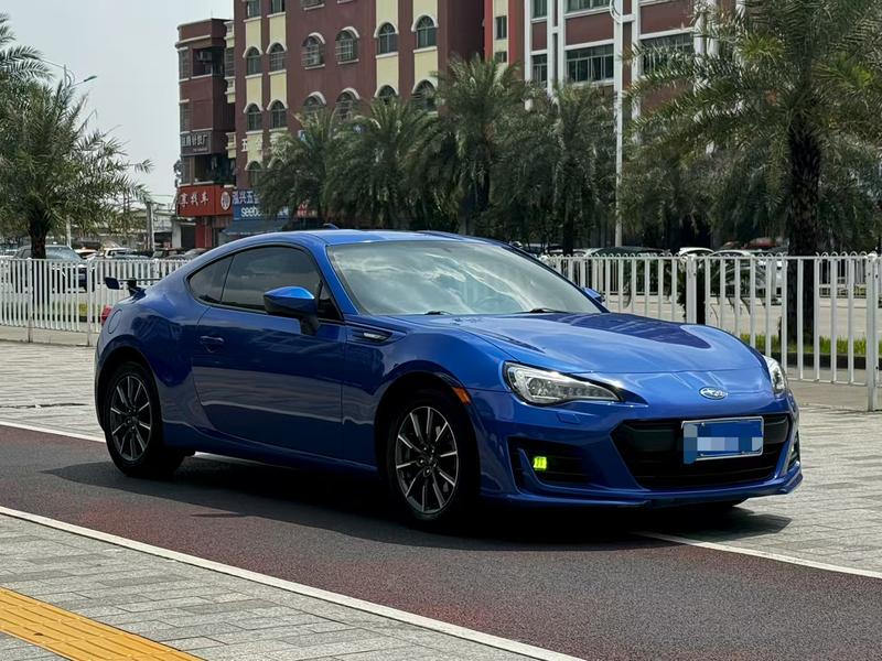 Subaru BRZ - фото 2