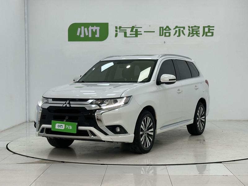 Mitsubishi Outlander - фото 0