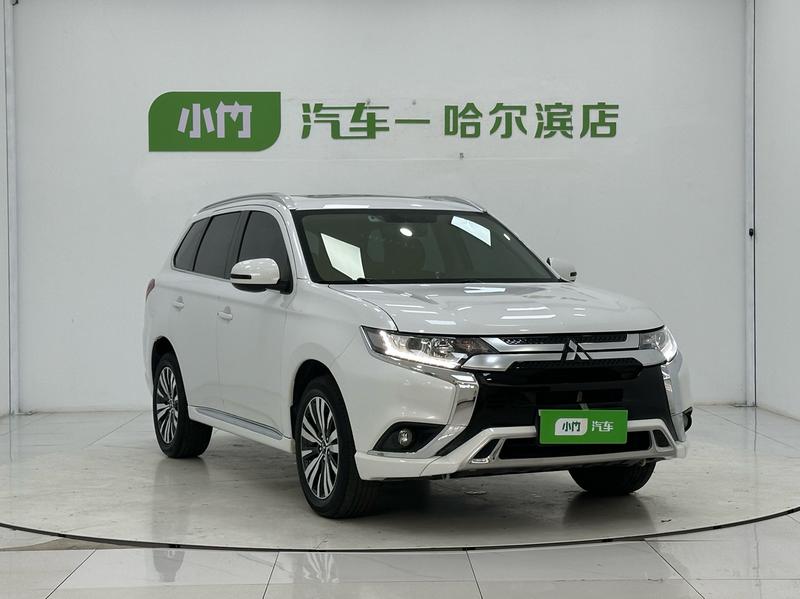 Mitsubishi Outlander - фото 2