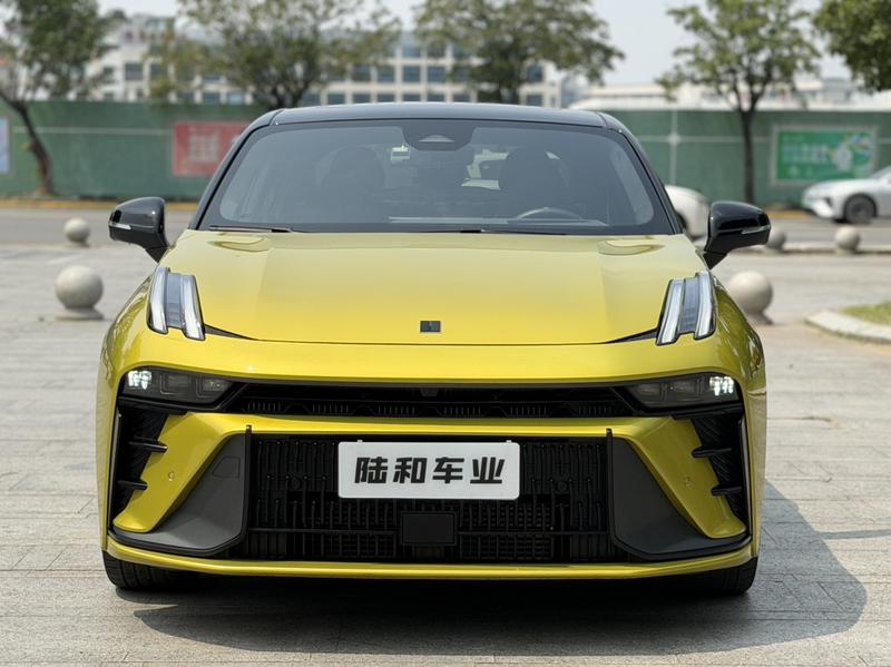 Lynk & Co 03 - фото 1