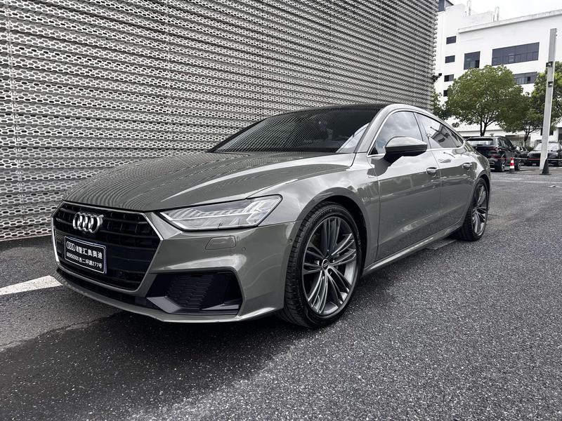 Audi A7 - фото 0