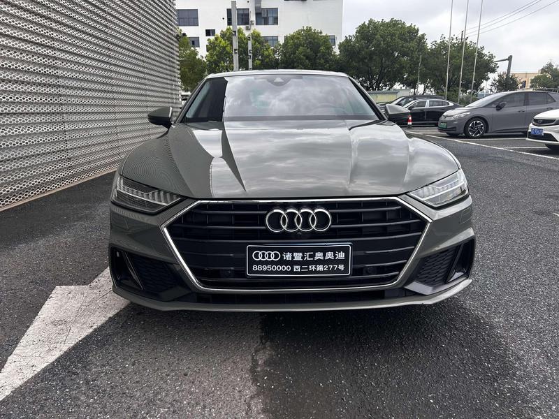 Audi A7 - фото 1