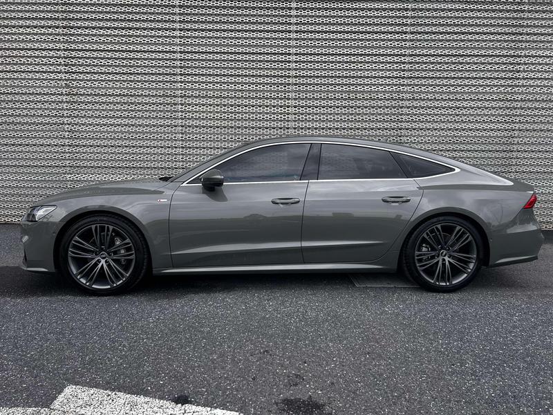 Audi A7 - фото 2
