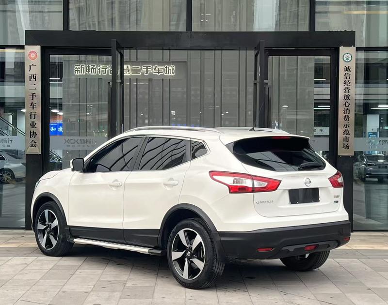 Nissan Qashqai - фото 3