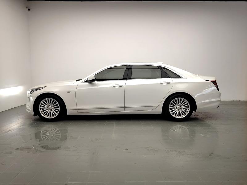 Cadillac CT6 - фото 3