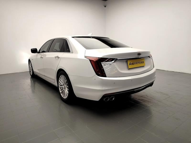 Cadillac CT6 - фото 4