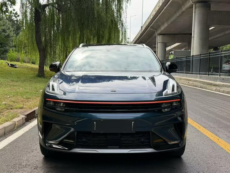Lynk & Co 06 - фото 1