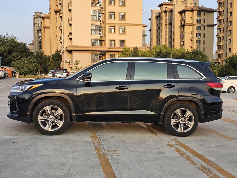 Toyota Highlander - фото 3