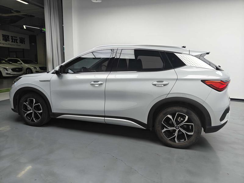 BYD Atto 3 - фото 3
