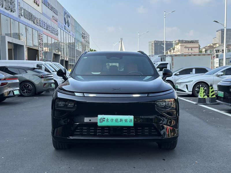 XPeng G9 - фото 1