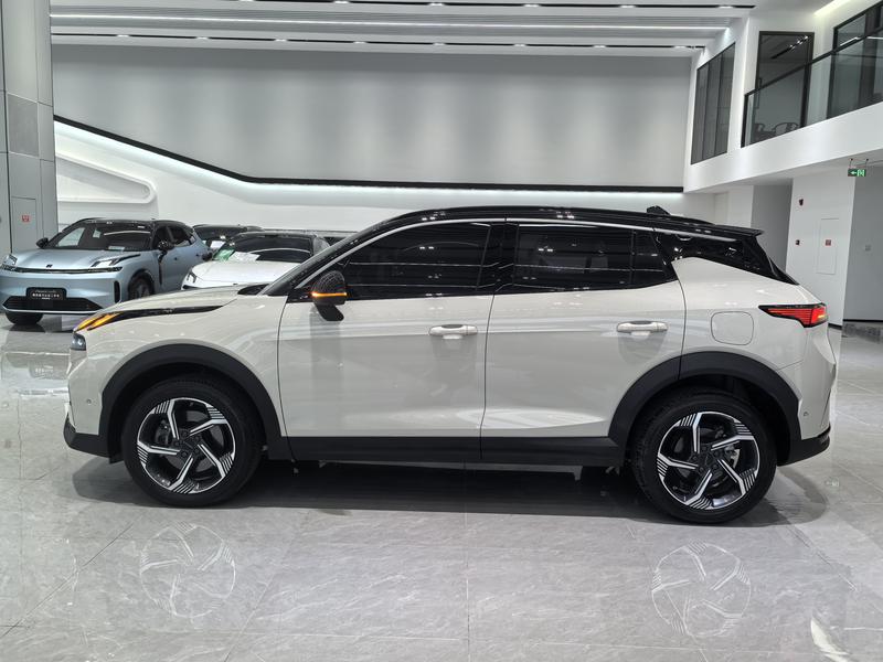 Lynk & Co 06 - фото 3