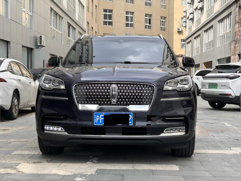 Lincoln Aviator - фото 1
