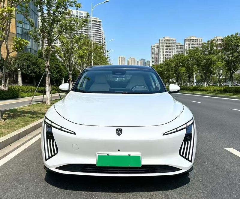 Dongfeng Forthing S7 - фото 1