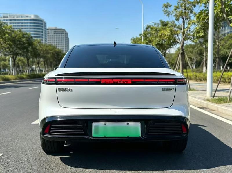 Dongfeng Forthing S7 - фото 4