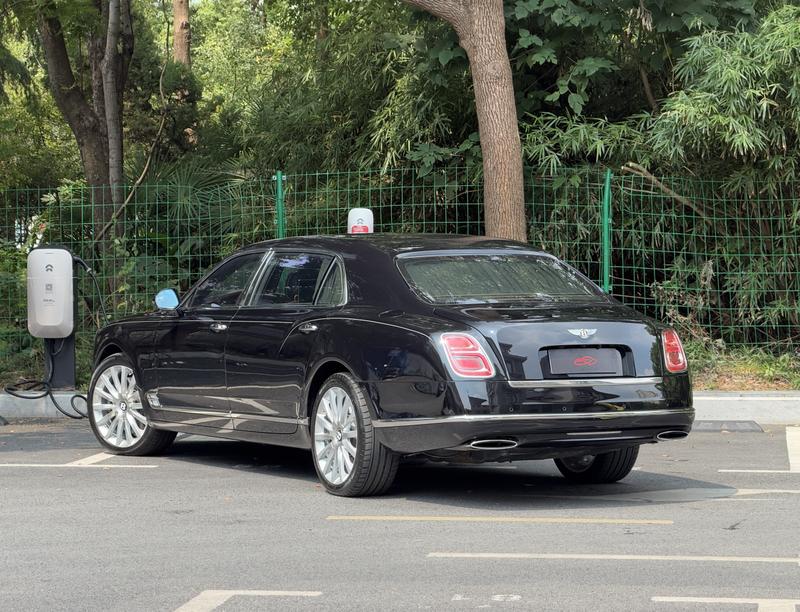 Bentley Mulsanne - фото 3