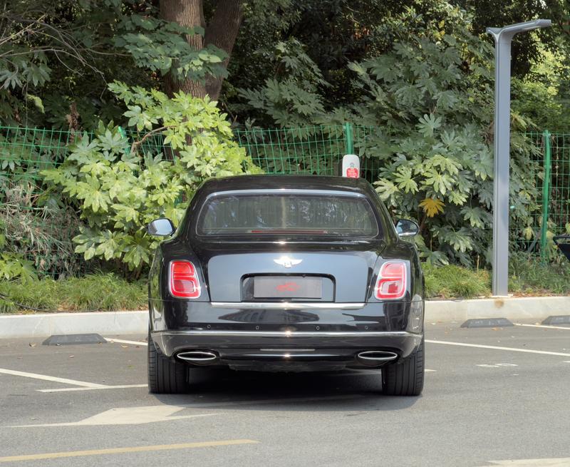 Bentley Mulsanne - фото 4
