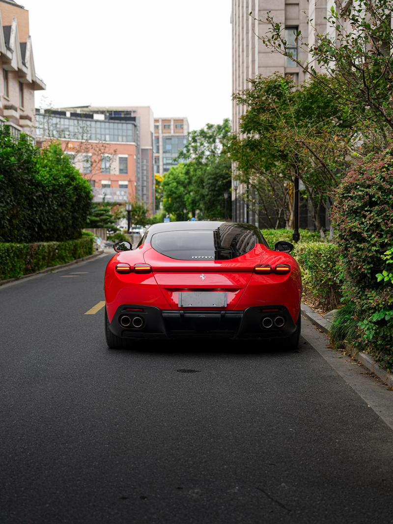 Ferrari Roma - фото 2