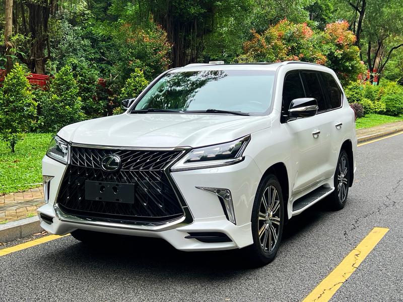 Lexus LX - фото 0
