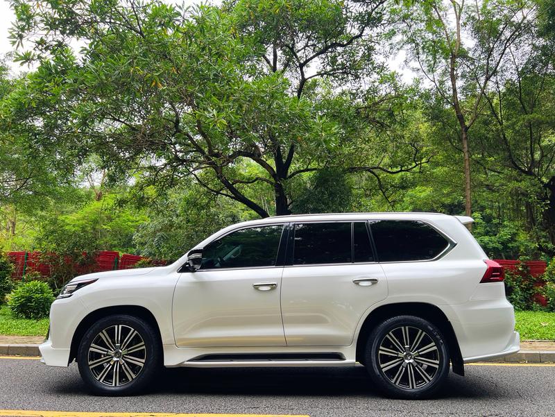 Lexus LX - фото 3