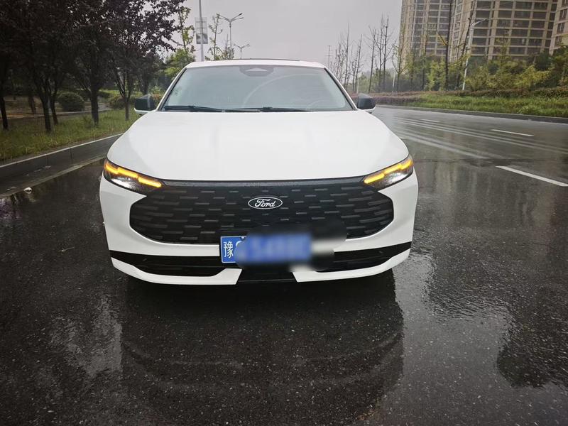 Ford Mondeo - фото 1