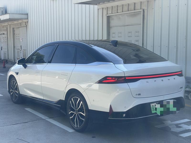 XPeng P5 - фото 3