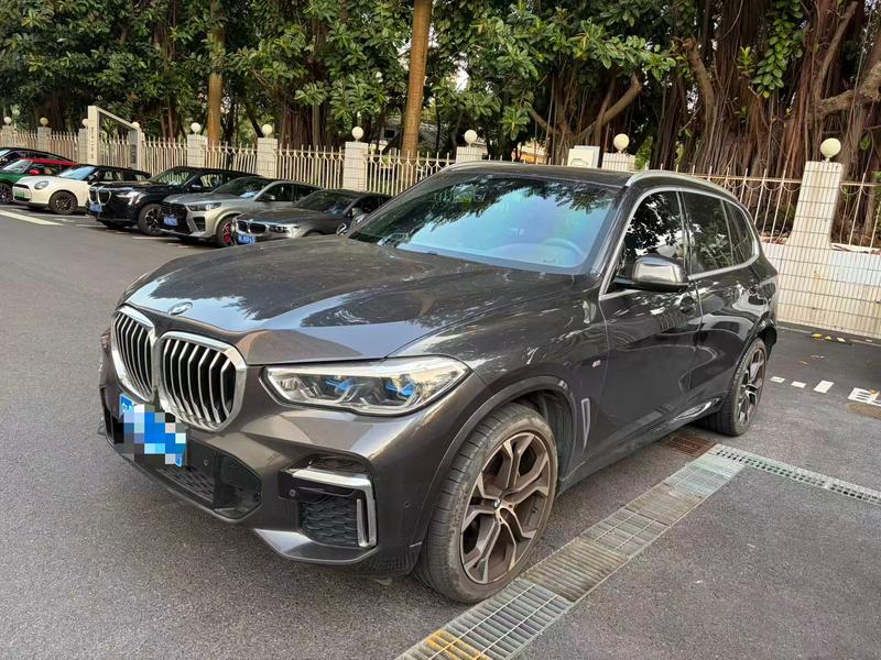 BMW X5 - фото 0