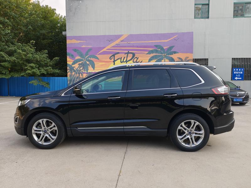 Ford Edge - фото 3