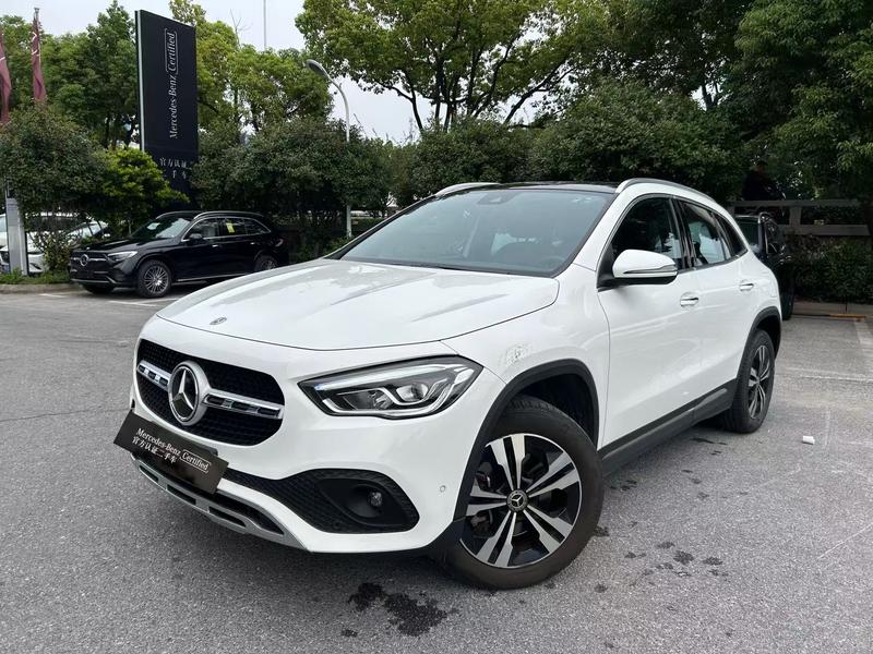 Mercedes-Benz GLA - фото 0