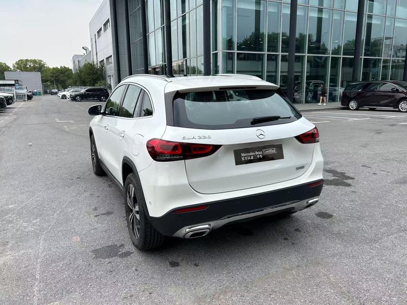 Mercedes-Benz GLA - фото 3
