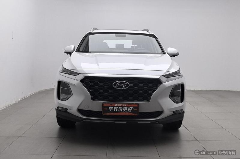 Hyundai Santa Fe - фото 1