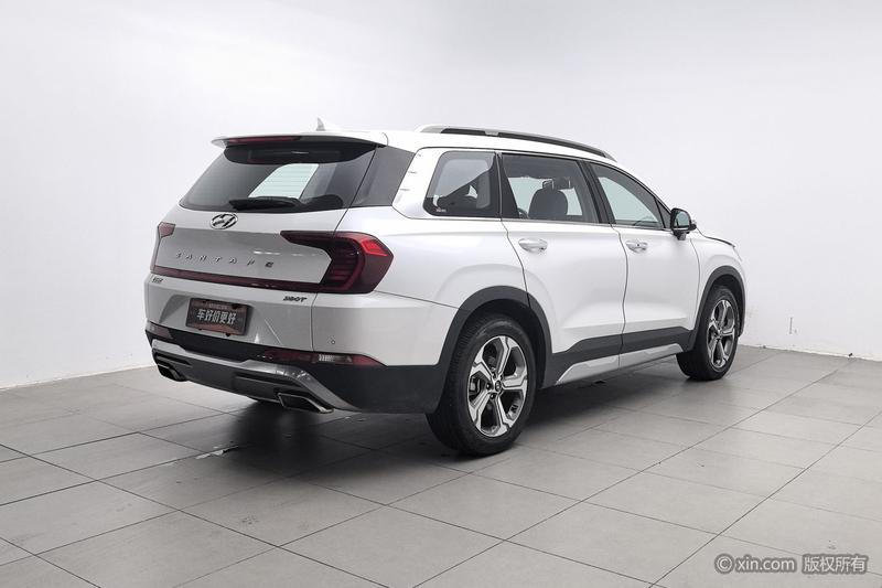 Hyundai Santa Fe - фото 3