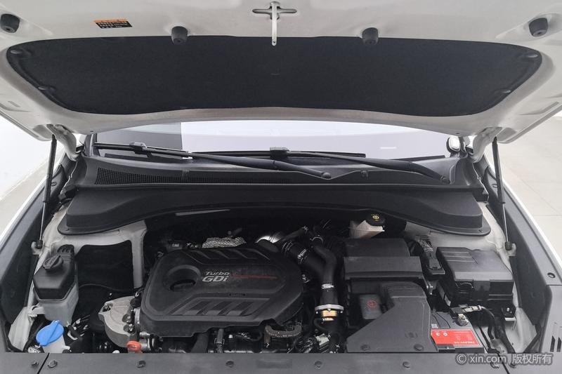 Hyundai Santa Fe - фото 4