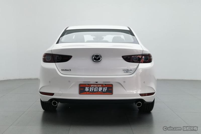 Mazda 3 - фото 2