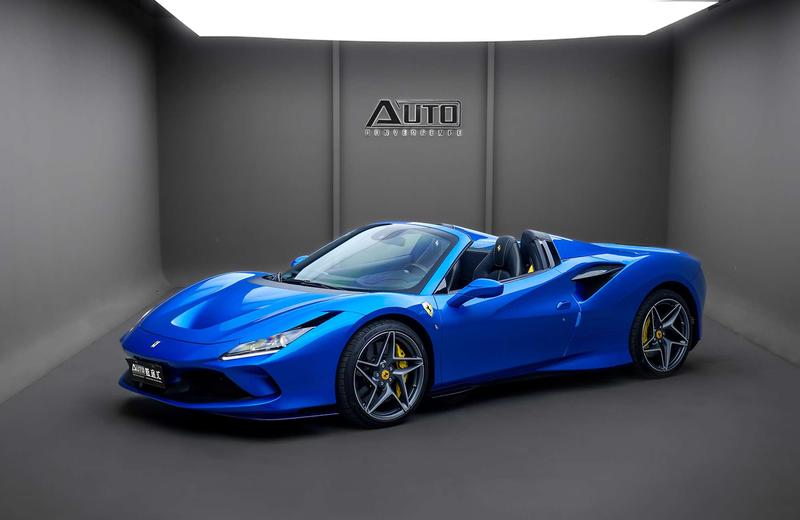 Ferrari F8 - фото 0