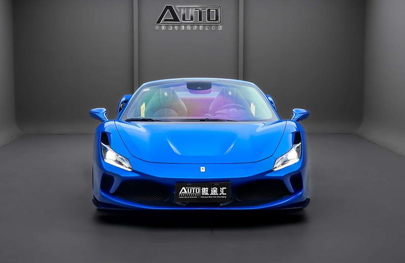 Ferrari F8 - фото 1