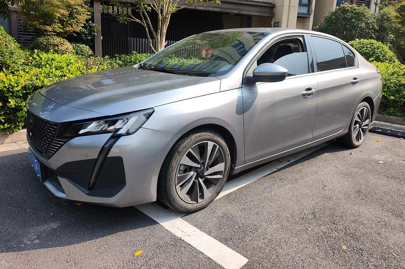 Peugeot 408 - фото 0