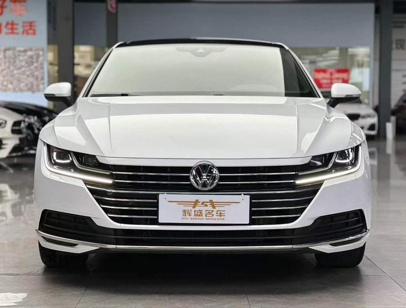Volkswagen CC - фото 1