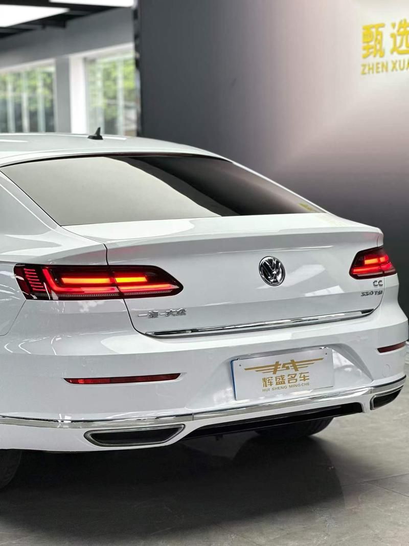 Volkswagen CC - фото 4