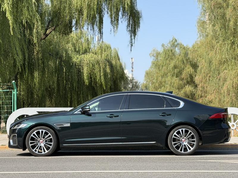 Jaguar XFL - фото 3